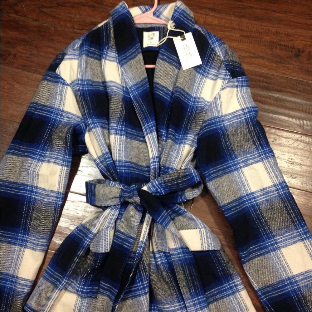 Matilda Jane Good Hart Cozy Blue Plaid cardigan. NWT!!! S/f
PRICE DROP!❤️